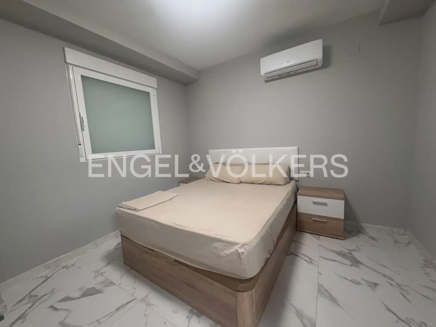 2 quarto Apartamento para arrendar em Valencia cidade - 2 000 € (Ref: 9898170)