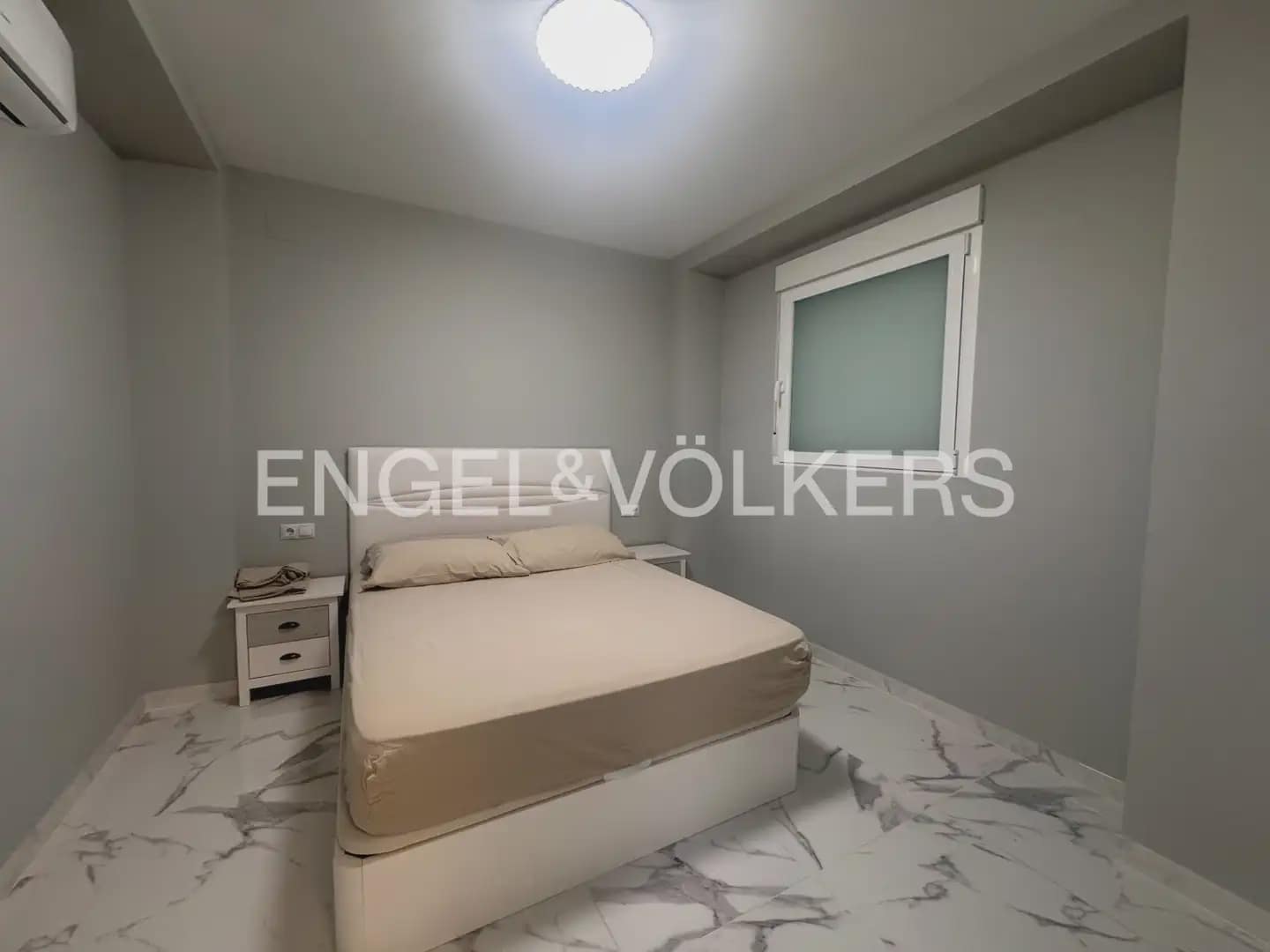 2 quarto Apartamento para arrendar em Valencia cidade - 2 000 € (Ref: 9898170)