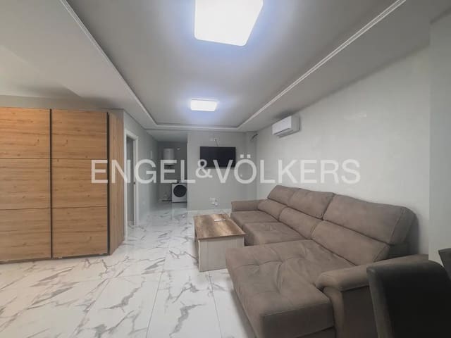 2 quarto Apartamento para arrendar em Torrefiel, Valência cidade - 2 000 € (Ref: 9898170)