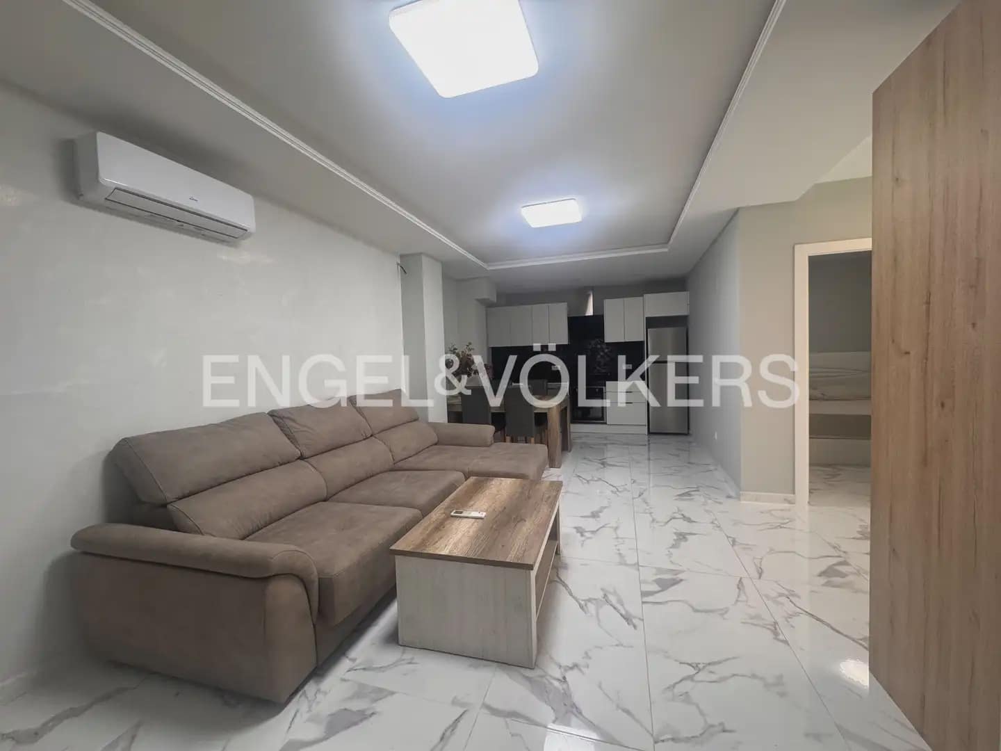 2 quarto Apartamento para arrendar em Valencia cidade - 2 000 € (Ref: 9898170)