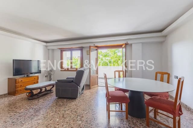 6 Zimmer Villa zu verkaufen in Chiva mit Pool Garage - 395.000 € (Ref: 9898172)