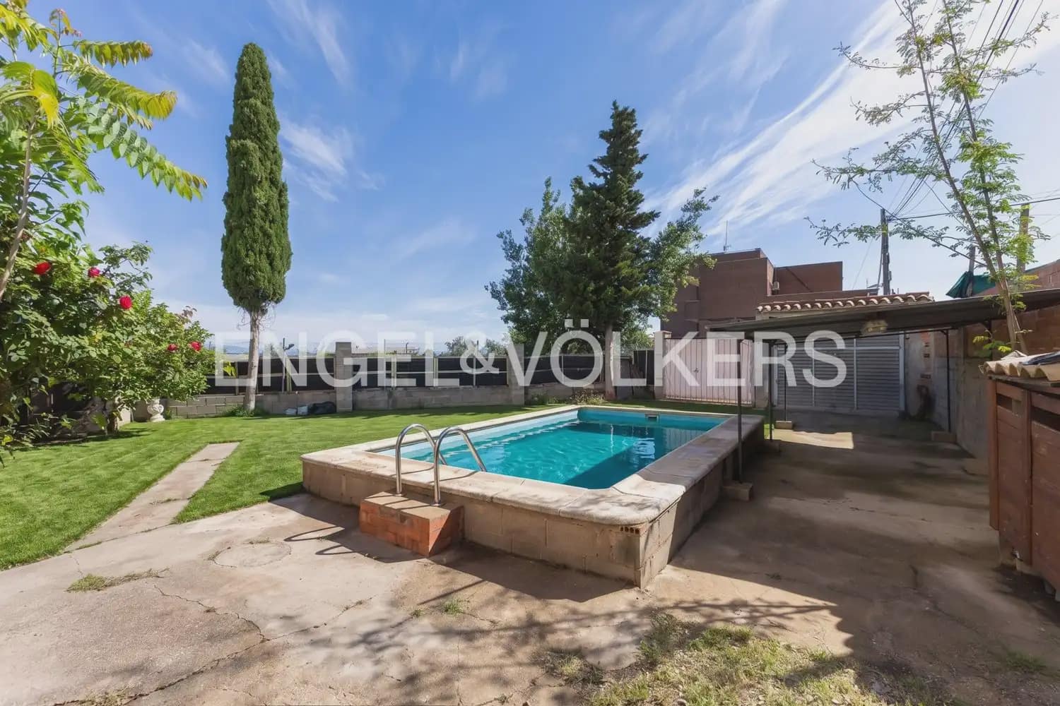 6 Zimmer Villa zu verkaufen in Chiva mit Pool Garage - 395.000 € (Ref: 9898172)
