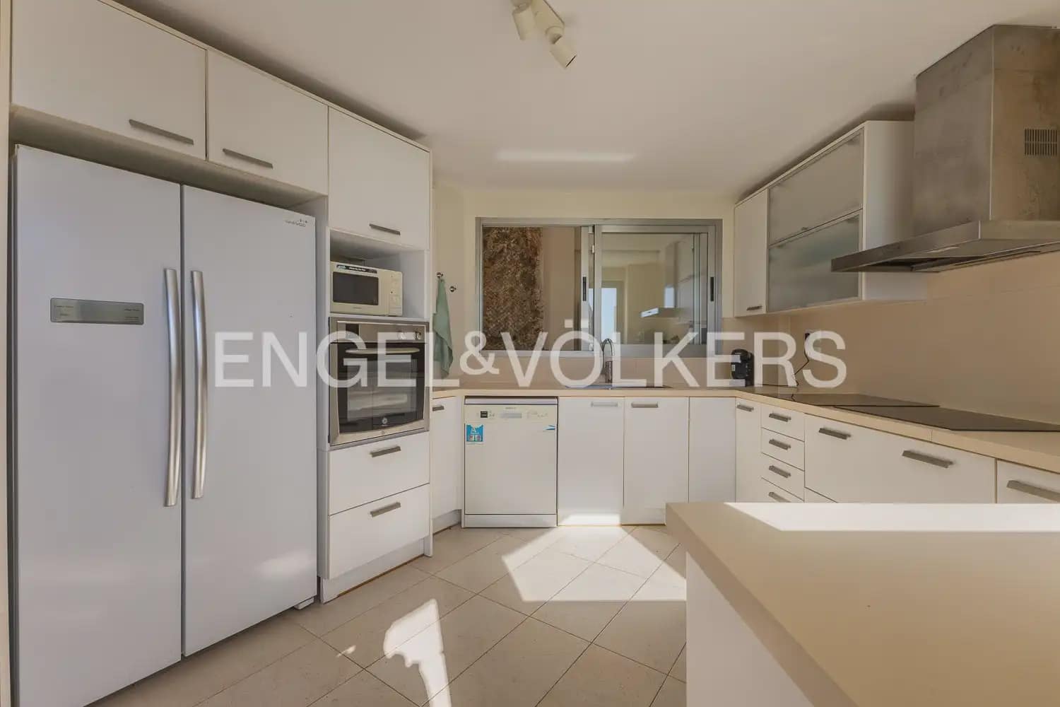 3 bedroom Villa for sale in Cullera with garage - € 890,000 (Ref: 9898173)