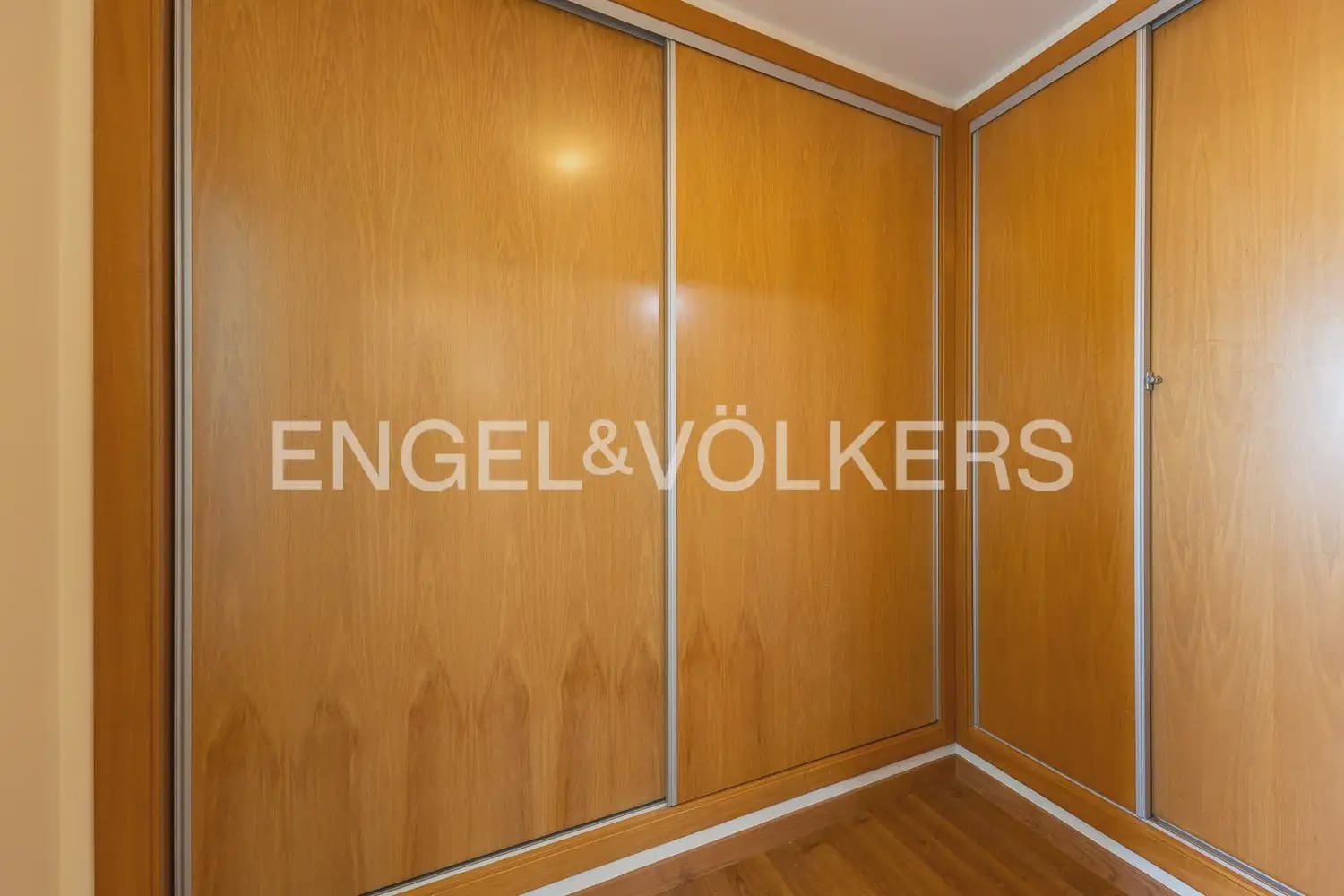 3 bedroom Villa for sale in Cullera with garage - € 890,000 (Ref: 9898173)