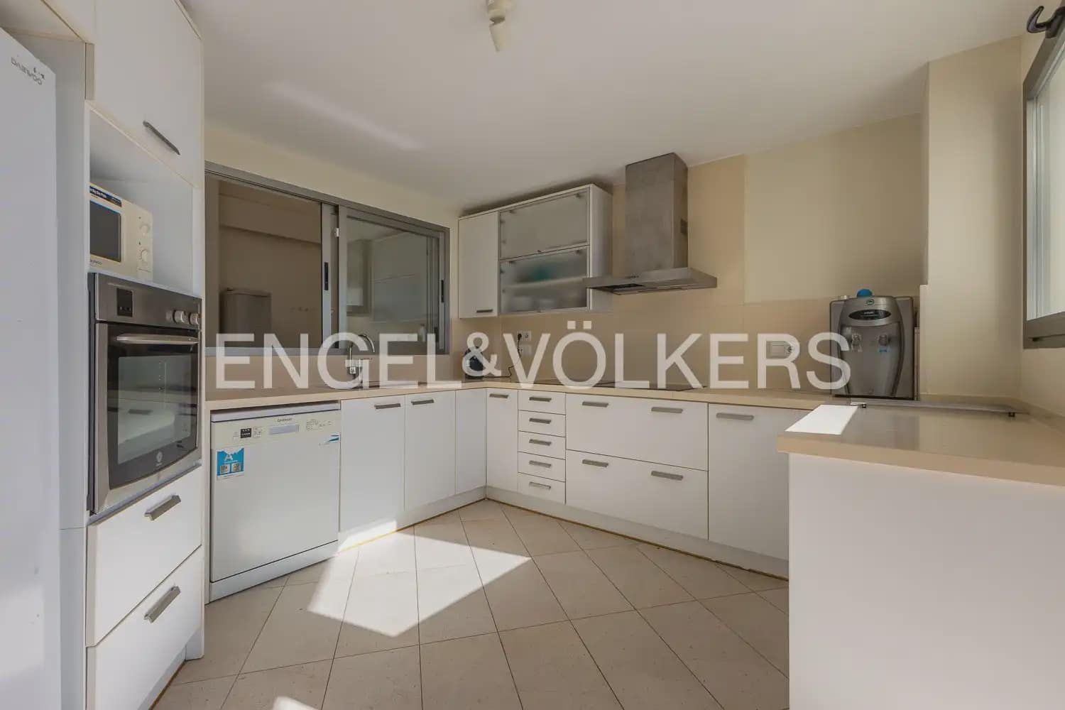 3 bedroom Villa for sale in Cullera with garage - € 890,000 (Ref: 9898173)