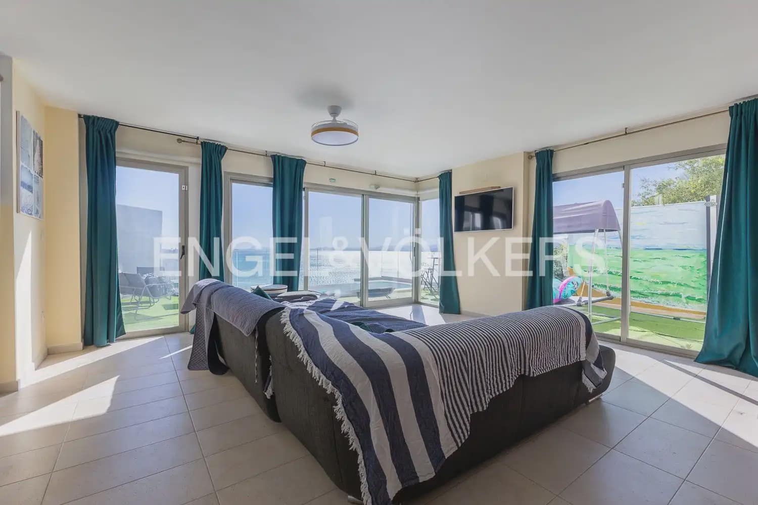 3 bedroom Villa for sale in Cullera with garage - € 890,000 (Ref: 9898173)