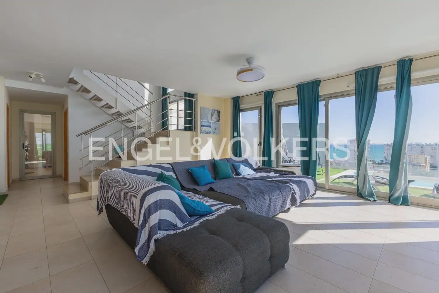 3 bedroom Villa for sale in Cullera with garage - € 890,000 (Ref: 9898173)