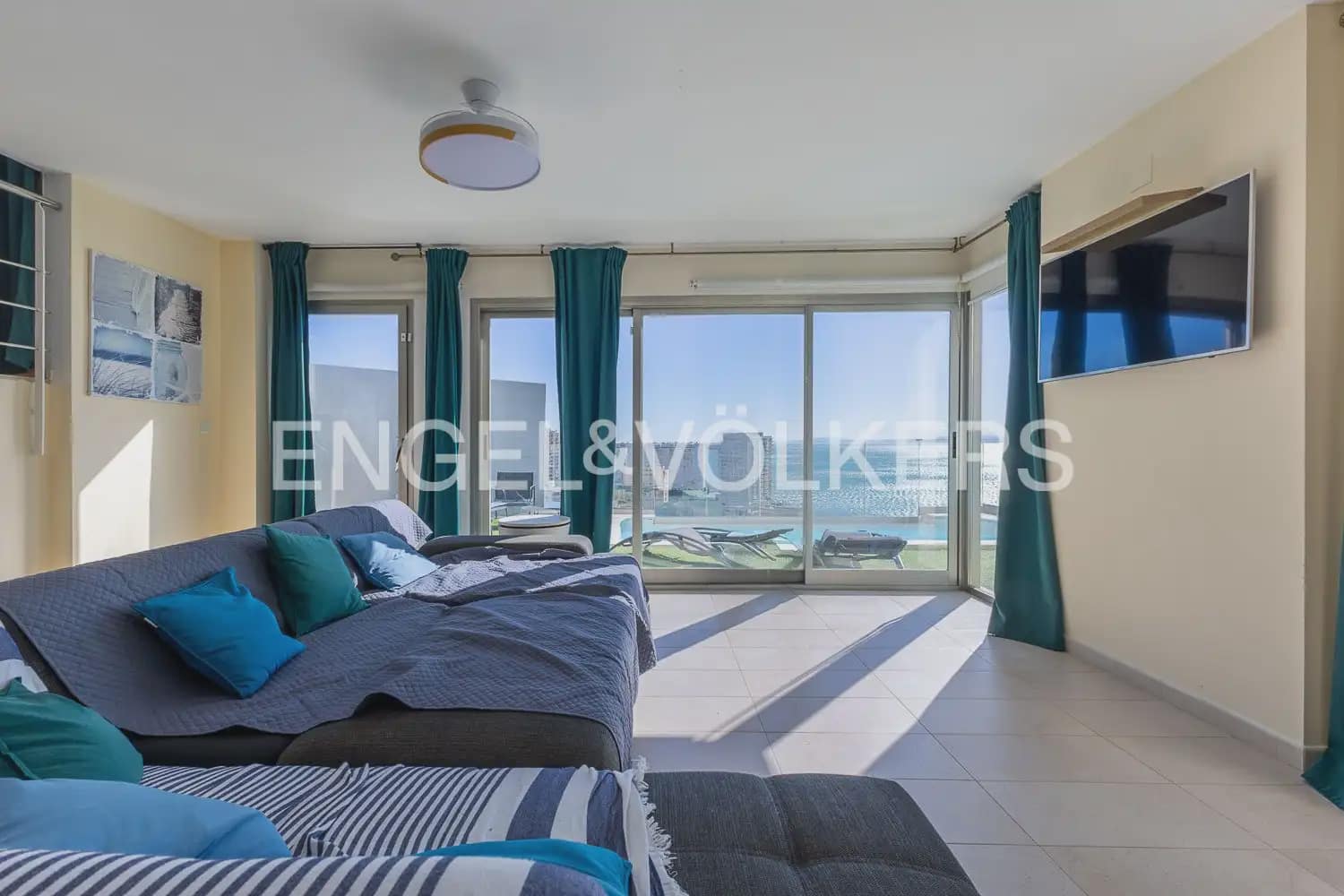 3 bedroom Villa for sale in Cullera with garage - € 890,000 (Ref: 9898173)