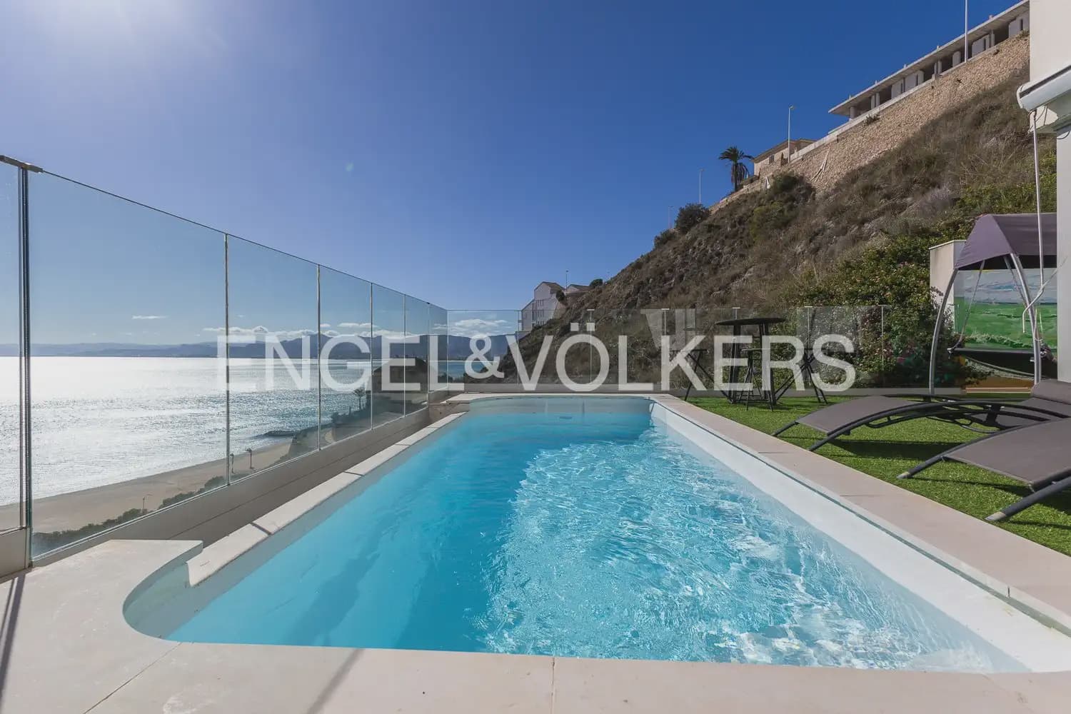 3 bedroom Villa for sale in Cullera with garage - € 890,000 (Ref: 9898173)