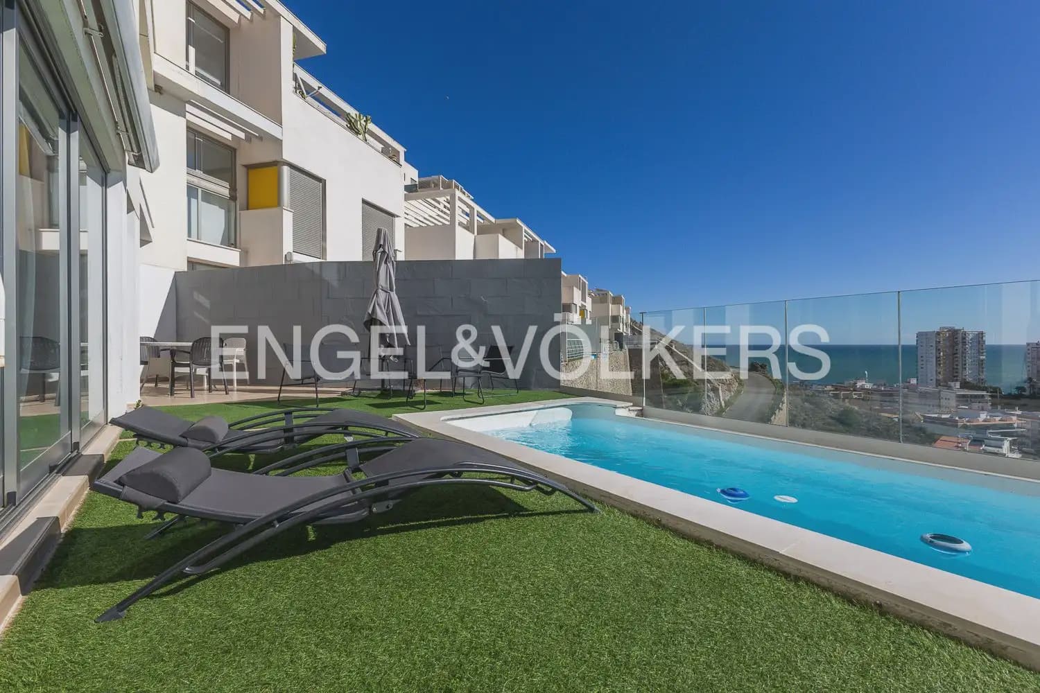 3 bedroom Villa for sale in Cullera with garage - € 890,000 (Ref: 9898173)