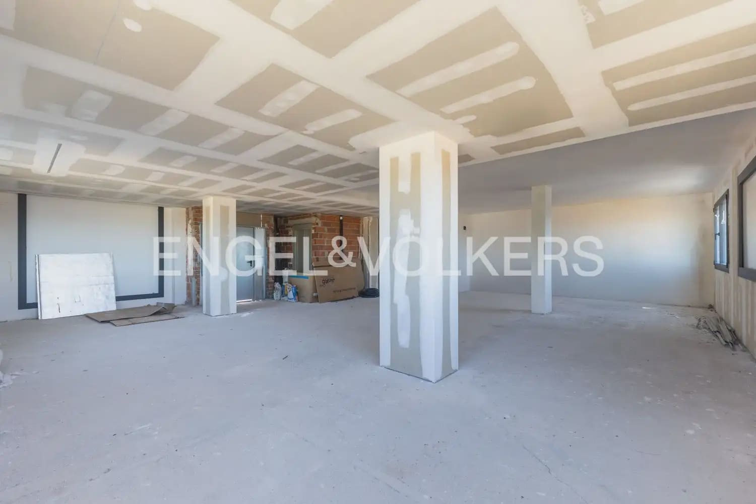 3 bedroom Semi-detached Villa for sale in Alzira with pool garage - € 480,000 (Ref: 9898175)
