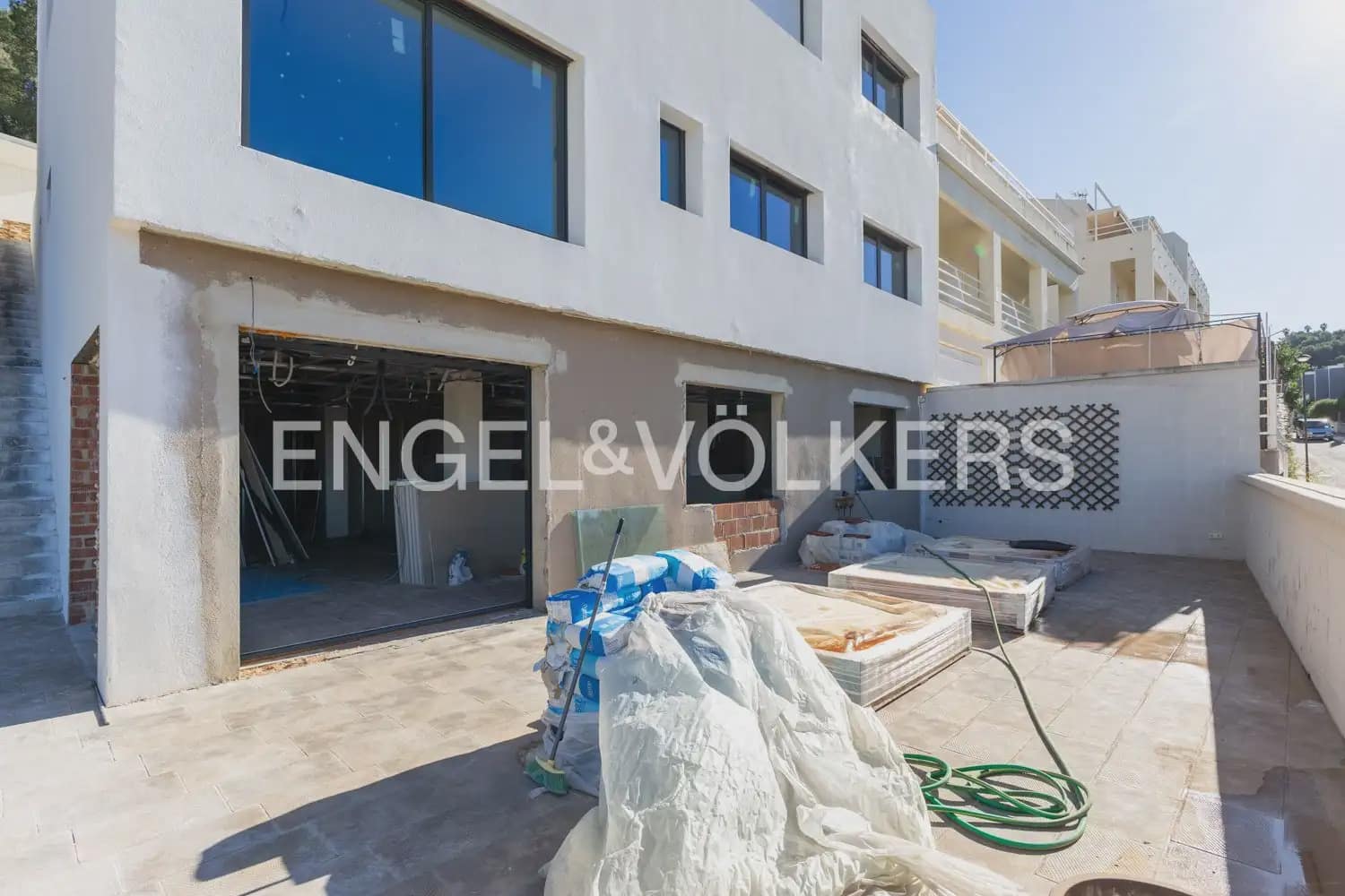 3 bedroom Semi-detached Villa for sale in Alzira with pool garage - € 480,000 (Ref: 9898175)