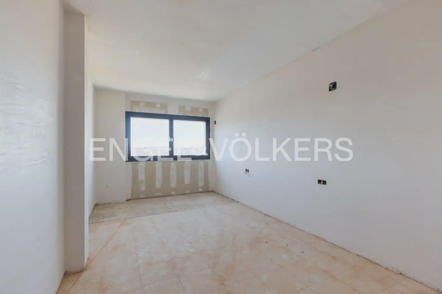 3 bedroom Semi-detached Villa for sale in Alzira with pool garage - € 480,000 (Ref: 9898175)