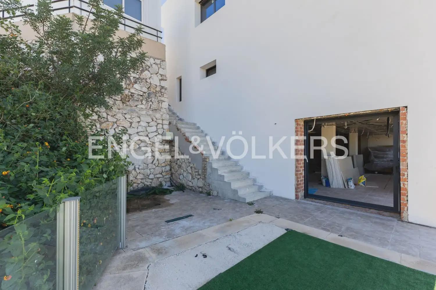 3 bedroom Semi-detached Villa for sale in Alzira with pool garage - € 480,000 (Ref: 9898175)