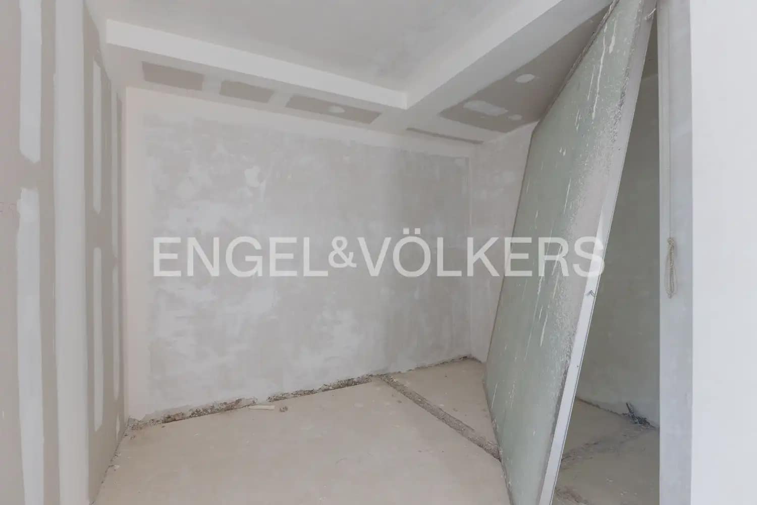 3 bedroom Semi-detached Villa for sale in Alzira with pool garage - € 480,000 (Ref: 9898175)