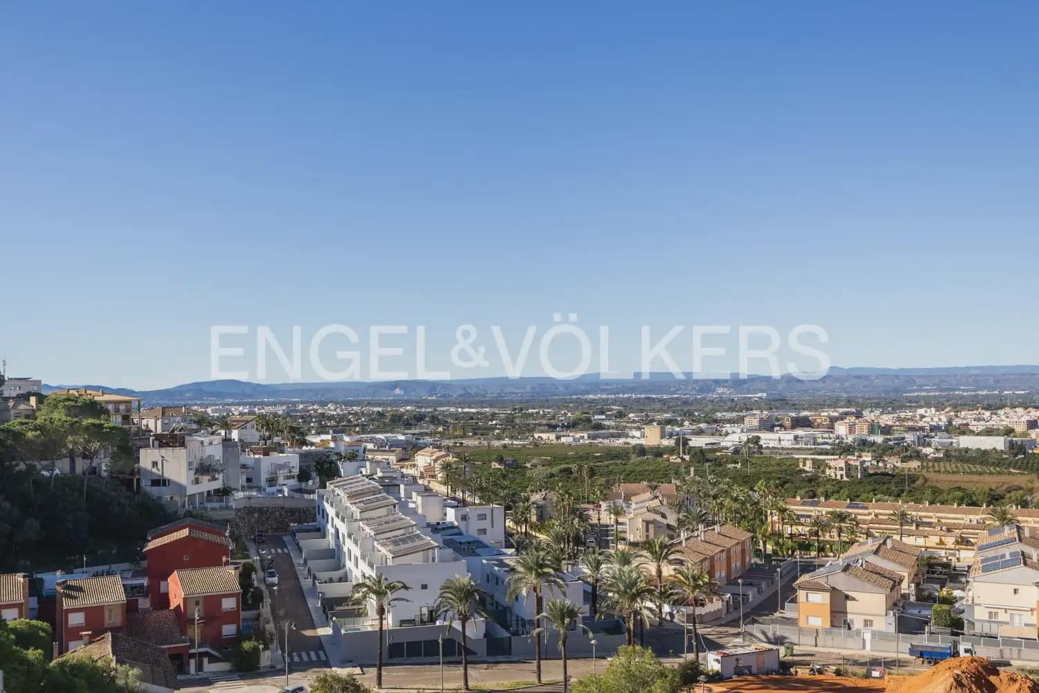 3 bedroom Semi-detached Villa for sale in Alzira with pool garage - € 480,000 (Ref: 9898175)