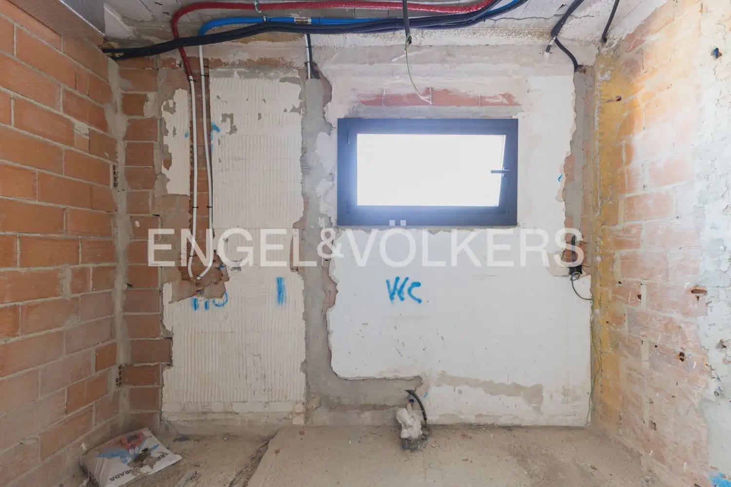 3 bedroom Semi-detached Villa for sale in Alzira with pool garage - € 480,000 (Ref: 9898175)