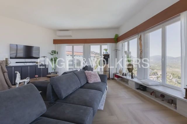 6 Zimmer Villa zu verkaufen in Pego mit Pool Garage - 895.000 € (Ref: 9898177)