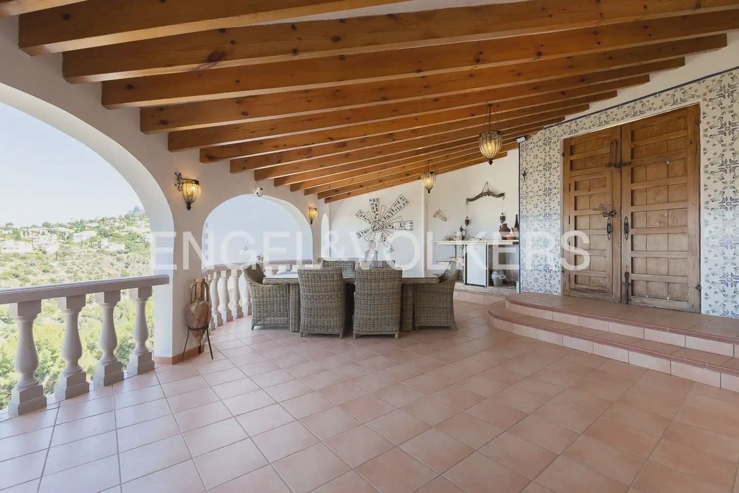 6 Zimmer Villa zu verkaufen in Pego mit Pool Garage - 895.000 € (Ref: 9898177)