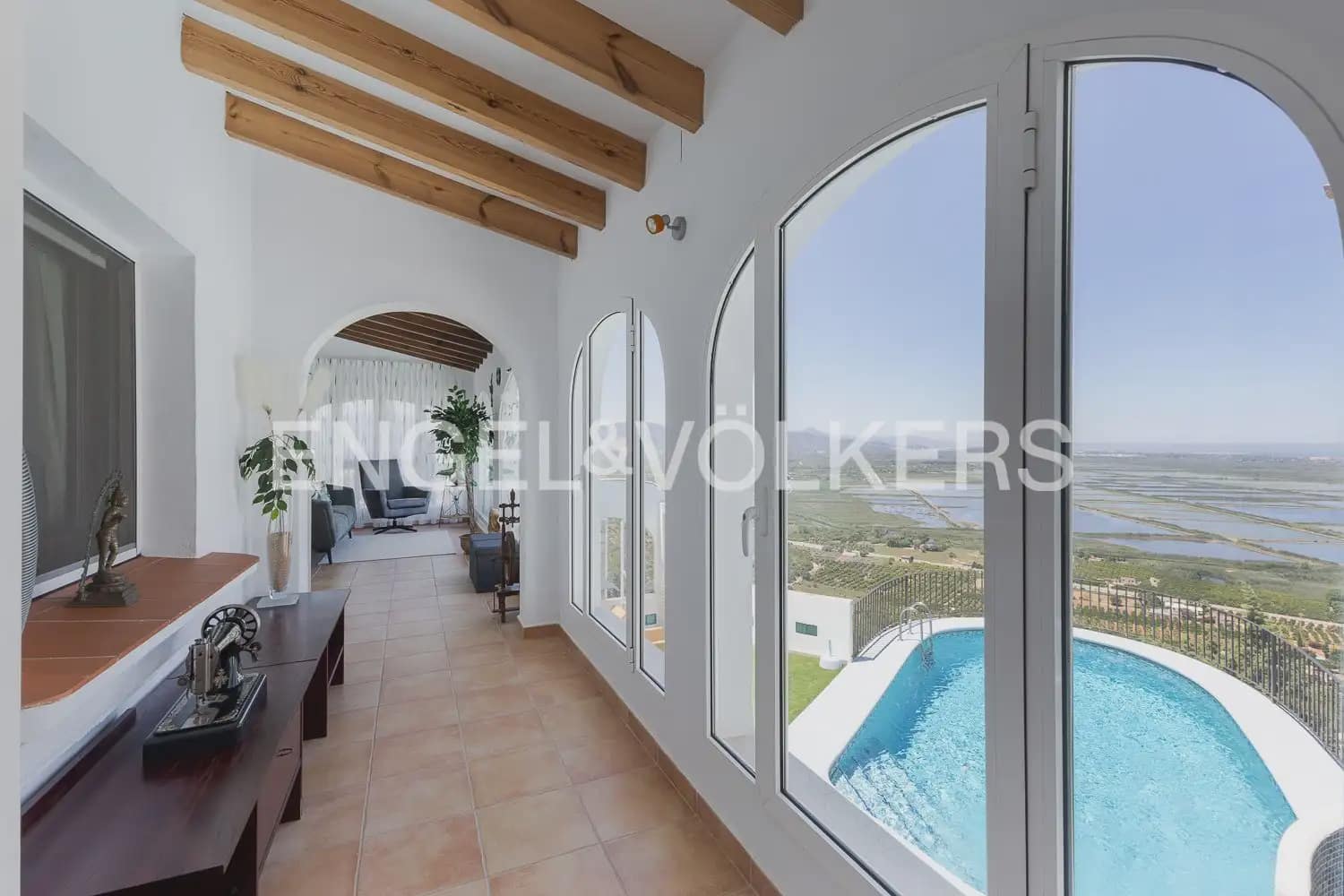6 Zimmer Villa zu verkaufen in Pego mit Pool Garage - 895.000 € (Ref: 9898177)