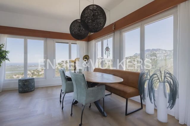 6 Zimmer Villa zu verkaufen in Pego mit Pool Garage - 895.000 € (Ref: 9898177)
