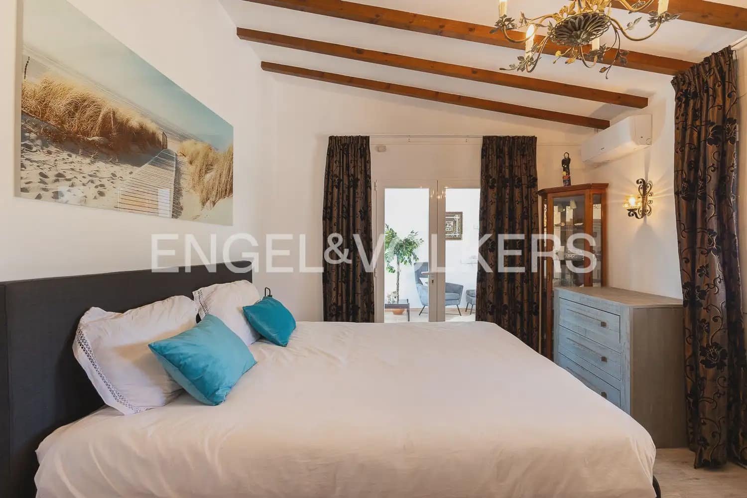 6 Zimmer Villa zu verkaufen in Pego mit Pool Garage - 895.000 € (Ref: 9898177)