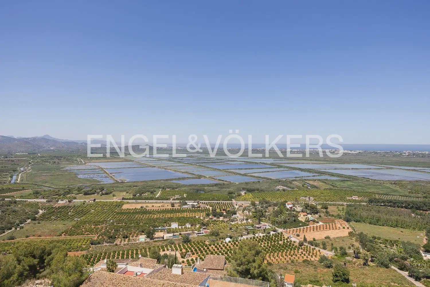 6 Zimmer Villa zu verkaufen in Pego mit Pool Garage - 895.000 € (Ref: 9898177)
