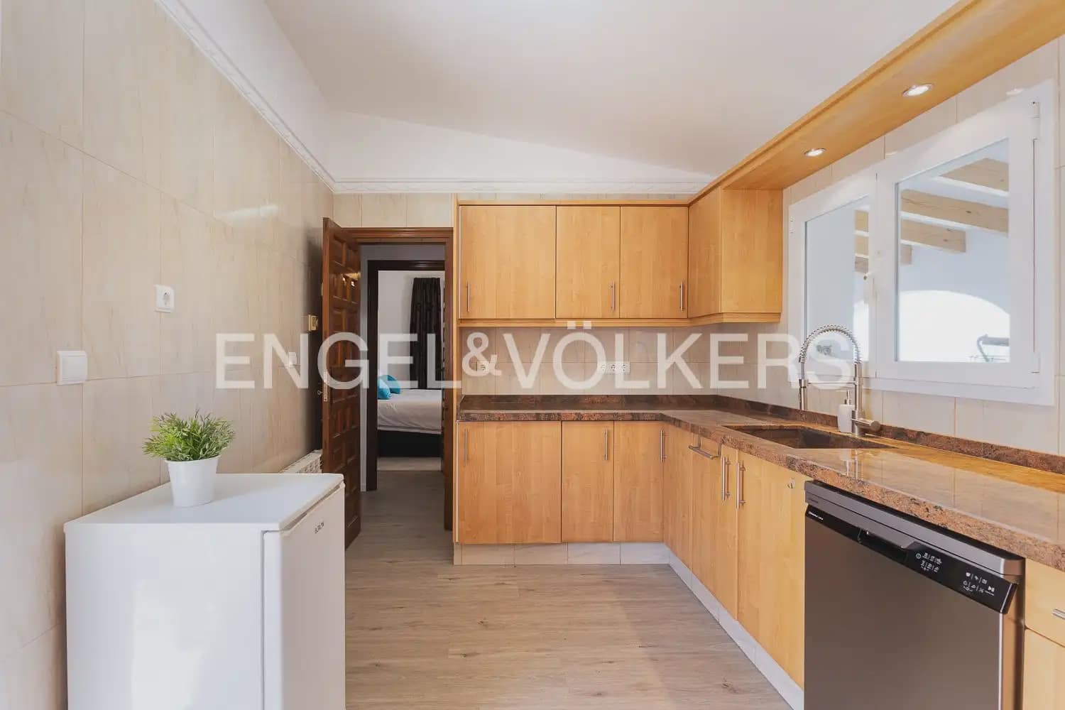 6 Zimmer Villa zu verkaufen in Pego mit Pool Garage - 895.000 € (Ref: 9898177)