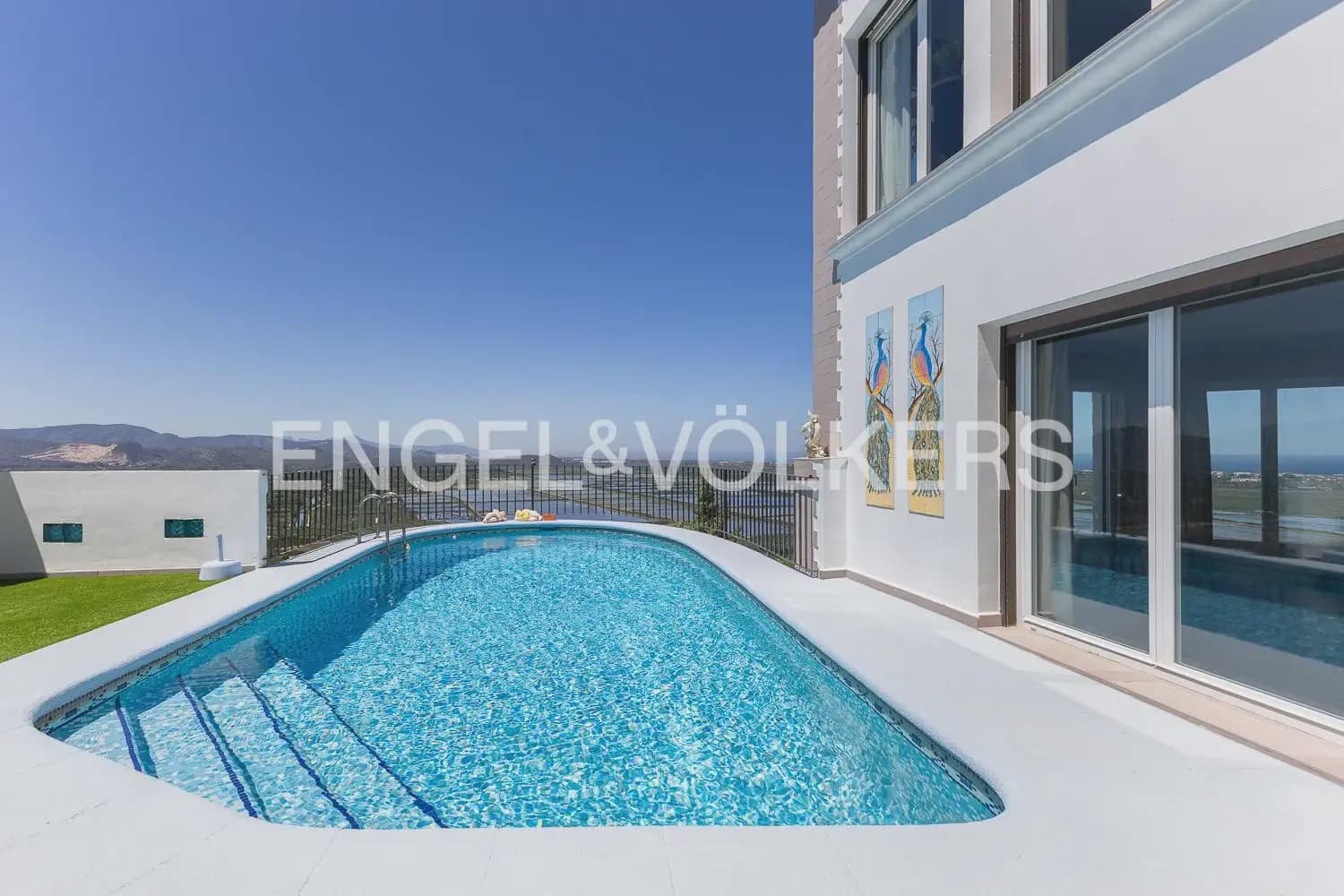 6 Zimmer Villa zu verkaufen in Pego mit Pool Garage - 895.000 € (Ref: 9898177)