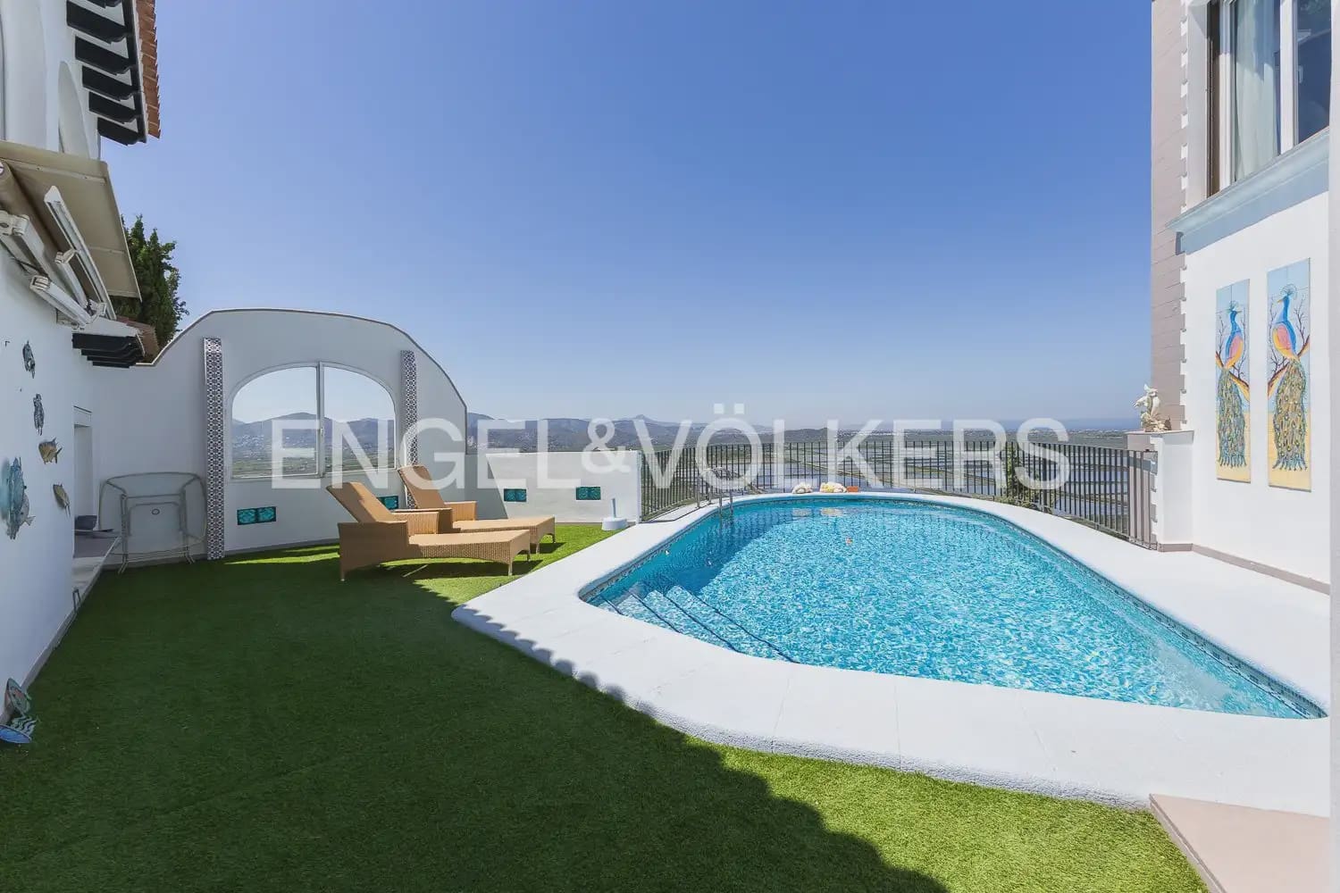 6 Zimmer Villa zu verkaufen in Pego mit Pool Garage - 895.000 € (Ref: 9898177)