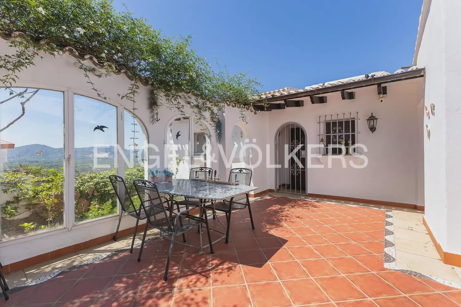 6 Zimmer Villa zu verkaufen in Pego mit Pool Garage - 895.000 € (Ref: 9898177)