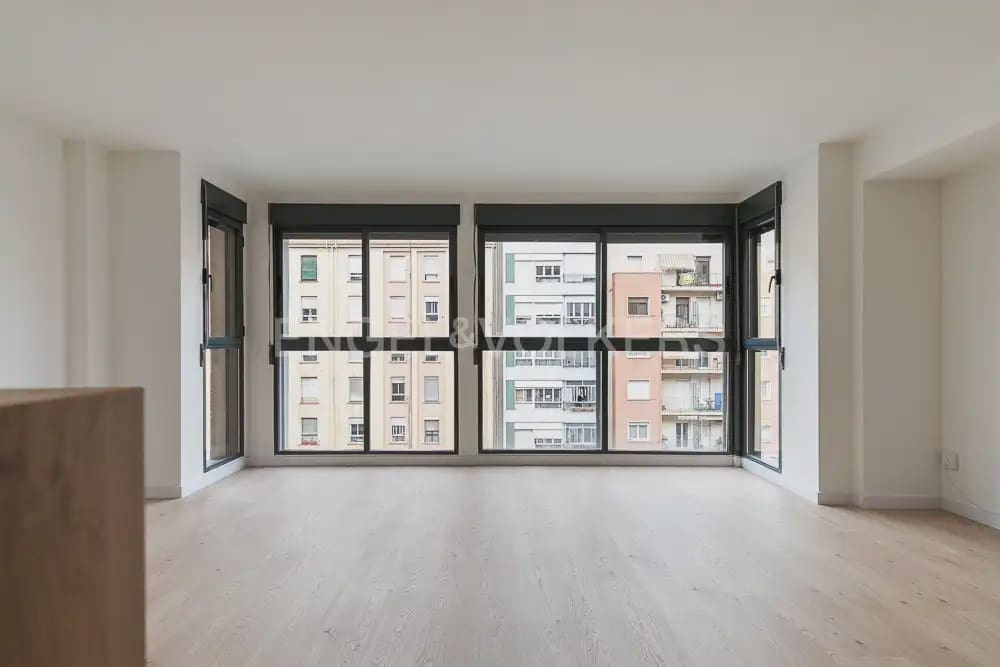 Appartement de 4 chambres à louer à Valence ville avec garage - 2 100 € (Ref: 9898178)