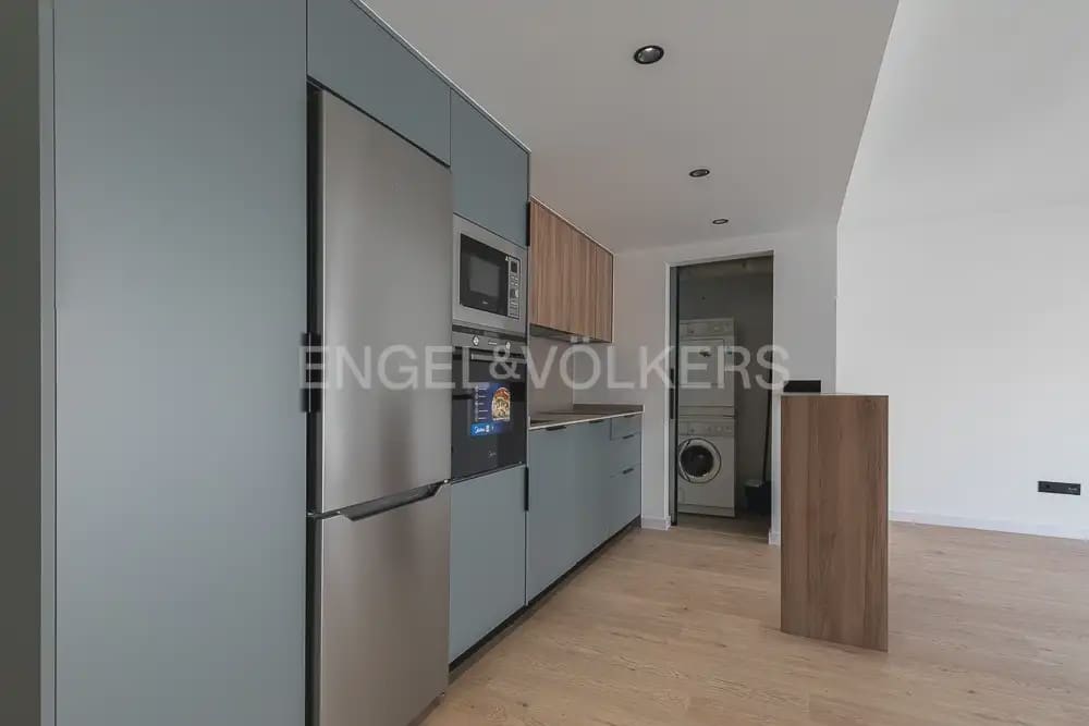 Appartement de 4 chambres à louer à Valence ville avec garage - 2 100 € (Ref: 9898178)