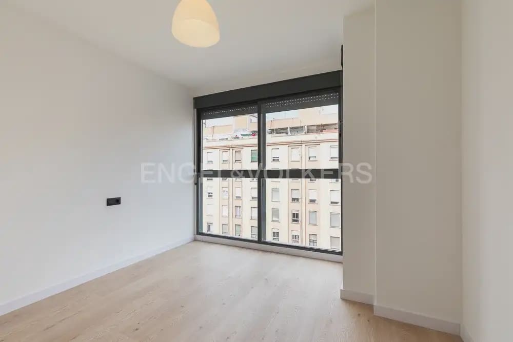 Appartement de 4 chambres à louer à Valence ville avec garage - 2 100 € (Ref: 9898178)
