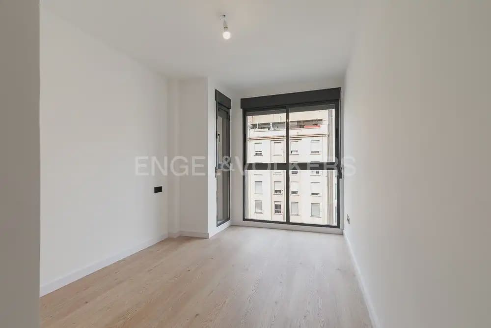 Appartement de 4 chambres à louer à Valence ville avec garage - 2 100 € (Ref: 9898178)