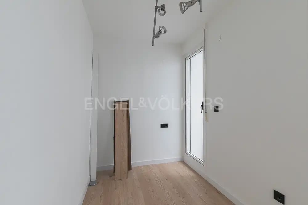 Appartement de 4 chambres à louer à Valence ville avec garage - 2 100 € (Ref: 9898178)