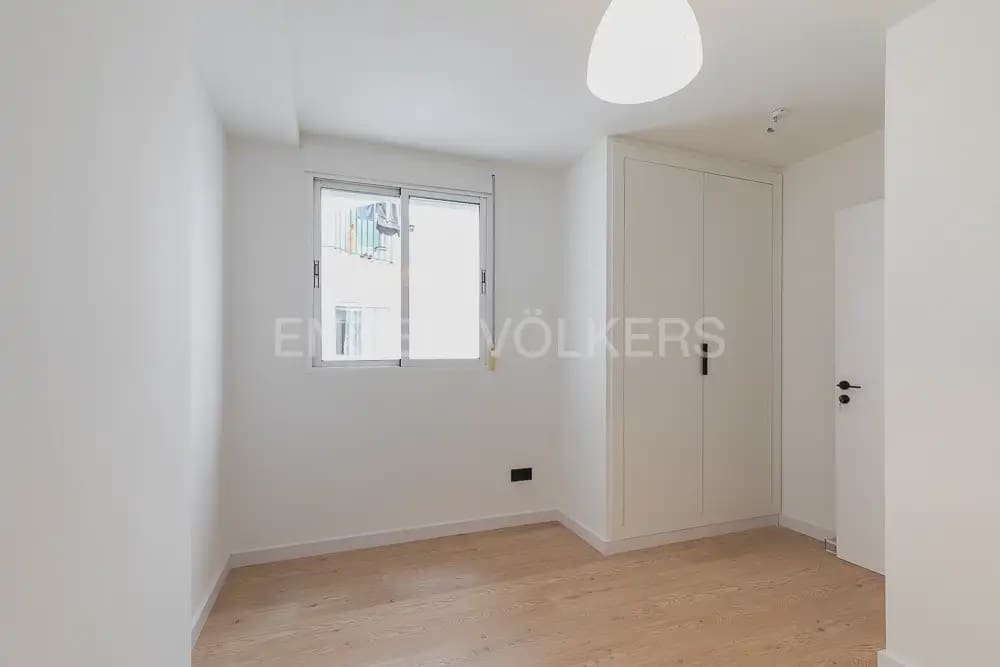 Appartement de 4 chambres à louer à Valence ville avec garage - 2 100 € (Ref: 9898178)