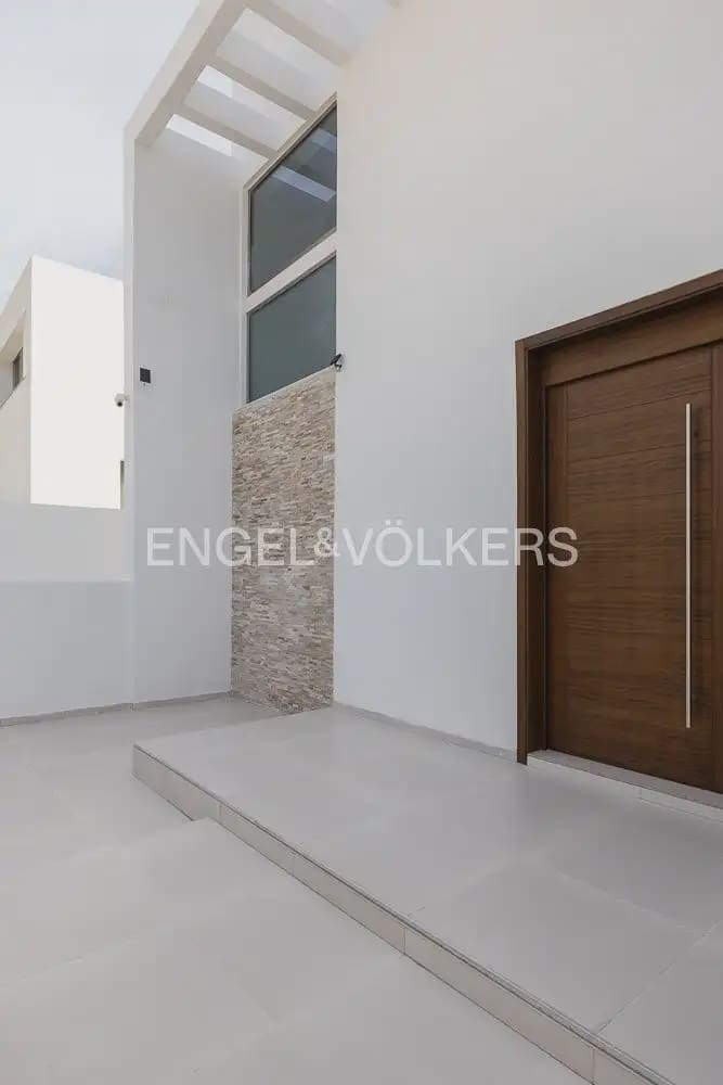 7 bedroom Villa for sale in Torrent with pool garage - € 1,495,000 (Ref: 9898180)