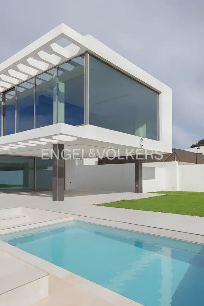 7 bedroom Villa for sale in Torrent with pool garage - € 1,495,000 (Ref: 9898180)