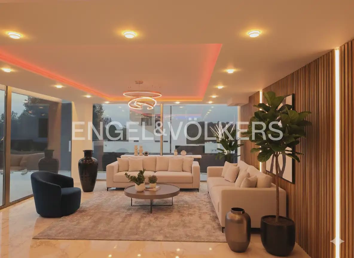 7 bedroom Villa for sale in Torrent with pool garage - € 1,495,000 (Ref: 9898180)