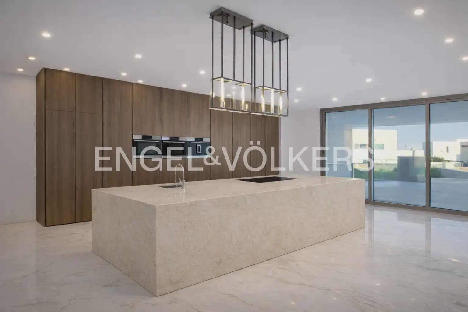7 bedroom Villa for sale in Torrent with pool garage - € 1,495,000 (Ref: 9898180)