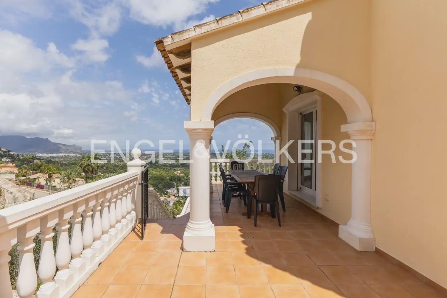 4 quarto Moradia para venda em Pedreguer com piscina - 549 000 € (Ref: 9898183)