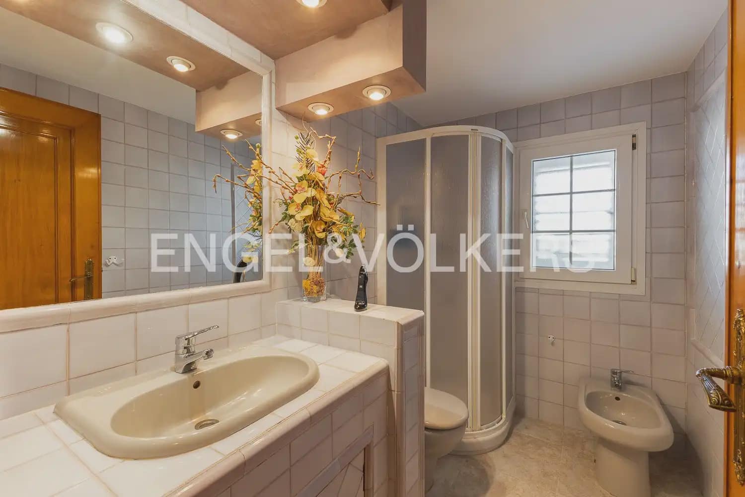 5 bedroom Villa for sale in Paterna with pool garage - € 900,000 (Ref: 9898186)