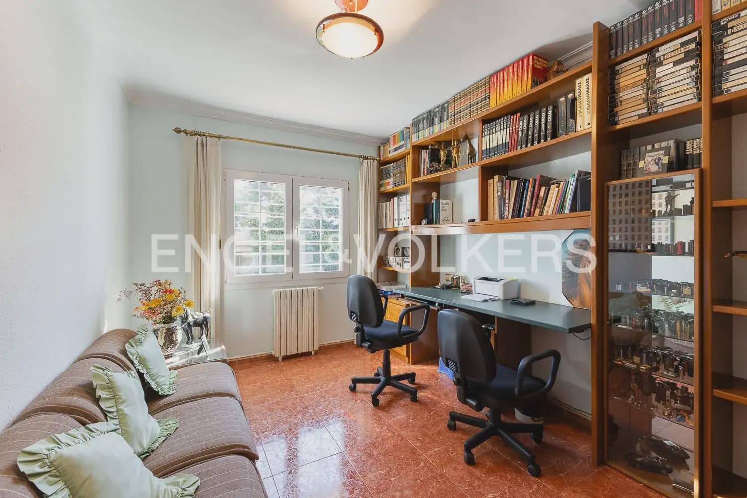5 bedroom Villa for sale in Paterna with pool garage - € 900,000 (Ref: 9898186)