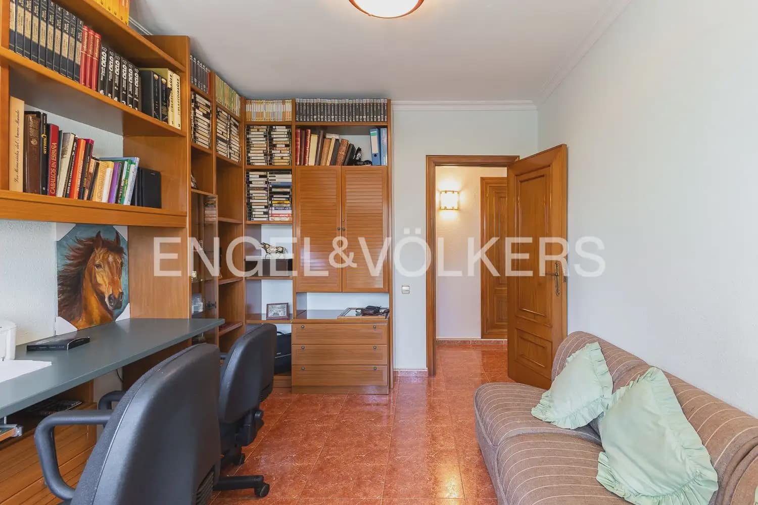 5 bedroom Villa for sale in Paterna with pool garage - € 900,000 (Ref: 9898186)