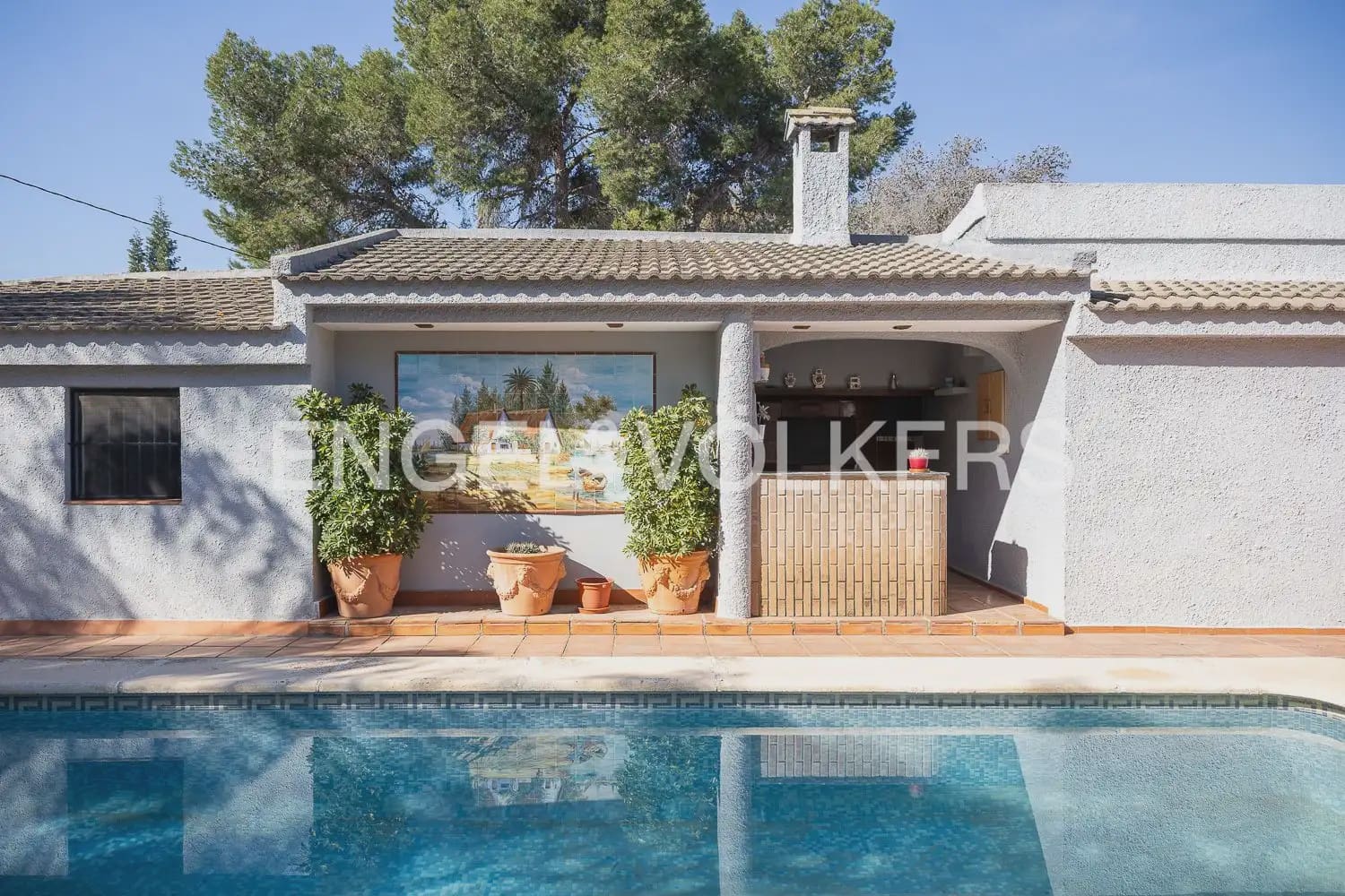 5 bedroom Villa for sale in Paterna with pool garage - € 900,000 (Ref: 9898186)