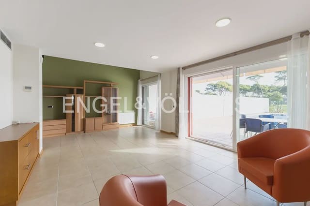 4 bedroom Villa for rent in El Grau de Castelló, Castelló de la Plana with pool - € 3,000 (Ref: 9898187)