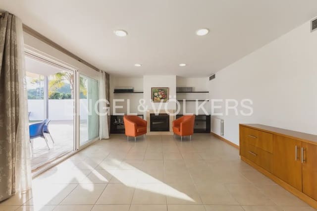 4 bedroom Villa for rent in El Grau de Castelló, Castelló de la Plana with pool - € 3,000 (Ref: 9898187)
