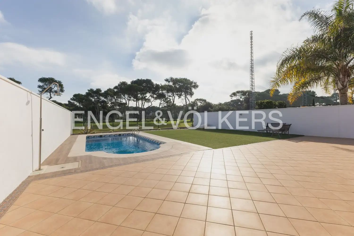 4 bedroom Villa for rent in Castello de la Plana with pool - € 3,000 (Ref: 9898187)