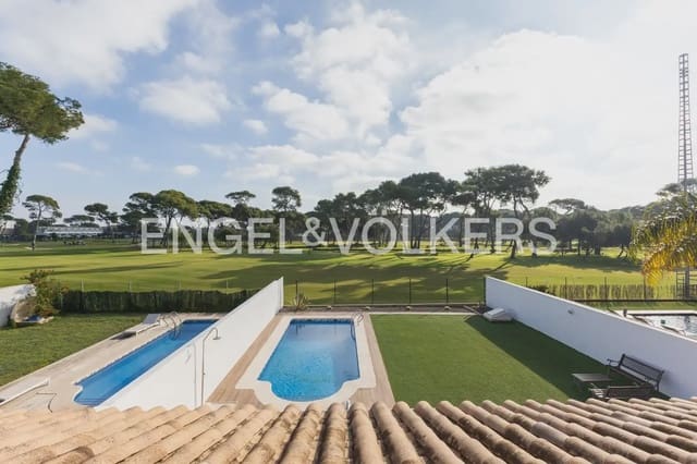 4 bedroom Villa for rent in El Grau de Castelló, Castelló de la Plana with pool - € 3,000 (Ref: 9898187)